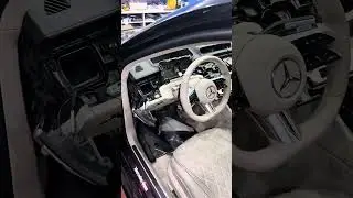 Agaugare lumini ambientale Mercedes S Class W223 an 2024 in garajul WAR Auto Navi