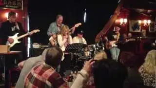 Josephine Gunnebro singing a cover version of 