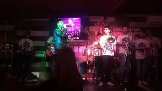 Bien suave, ella lo que quiere es plena