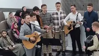 Grup de tineri la Straja 01.01.2026 ,,Ne apropiem..,,..