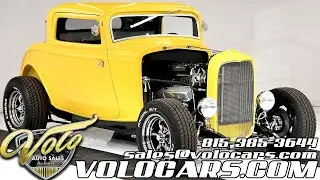 1932 Ford Custom for sale at Volo Auto Museum (V19495)