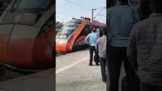 New Delhi Banaras vanade Bharat express departure New Delhi se