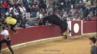 Impresionante actuaci&oacute;n de la vaca N&ordm; 45  - EXTREME&Ntilde;A de RA&Uacute;L IZQUIERDO en ZARAGOZA