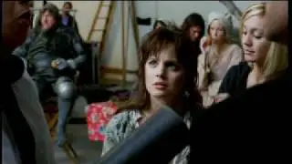 orange advert featuring mena suvari