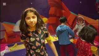 Papa and zainab playing cricket on skating shows⛸️  