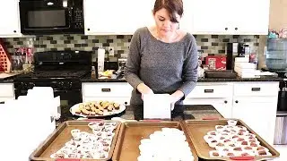 CHRISTMAS FUDGE // HOW TO MAKE FUDGE // HOMEMADE GIFTS