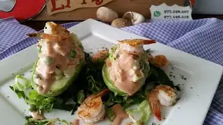 Palta rellena con langostinos, típico plato peruano con aguacate |Shrimp Stuffed Avocados #elajicito