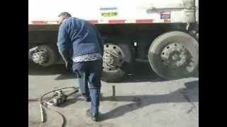 Garbage Truck Get New tires !