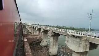 Cruising Through Mighty Bhima River Bridge | Howrah Duronto Exp | Doubling Completed Near Daund 