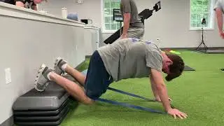 Want a QUAD BURNER? Try THIS!!!! #kneeexercises #quadstrength #kneerehab #physicaltherapy