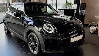 BLACKED OUT MINI Cooper SE - Midnight Black Metallic & Piano Black details - Quick 4K Walkaround
