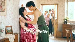 Killed by her ex and his mistress, she's reborn for revenge—a military commander kneels to propose!