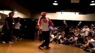 2011 BOTY Taiwan Poppin' Battle judge solo - Sweepy