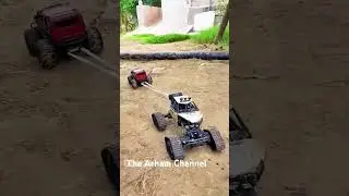 RC hammer 4&times;2 vs RC rock crawler 4&times;4 tug of war! Remote control car #rc #toys
