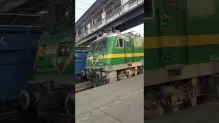 WAG 9 Locomotive Crossing And Honking🔥 | INDIAN RAILWAYS #shorts #youtubeshorts #youtubeshortsvideos