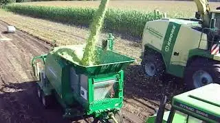 Press-Wickel-Kombination f&uuml;r Rundballen,  Maisballenpresse  Agronic MR 820 f&uuml;r Midi Maisballen