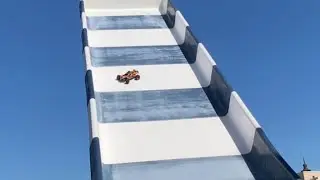 Traxxas rustler 4x4 vxl-For the first time in a aqua-park and more stunts and drifts!