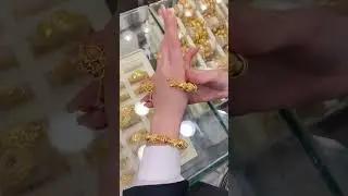 Arabic Gold Jewellery Design | Elegant Gold Bangles Wearing Style #goldjewellery #shorts #jewelry