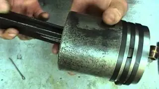 Hercules 2 1/2 Hp Engine Pt. 6 / Install Piston