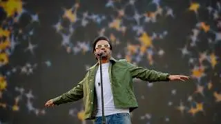 Goosebumps! Atif Aslam’s Grand Entry at AIUB Dhaka 🔥 Students Go Crazy | “Atif! Atif!”