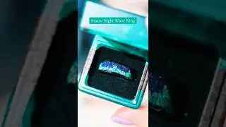 A #weddingband that captured the ocean&rsquo;s midnight magic 🌊 ✨ tag someone who would love this glow!
