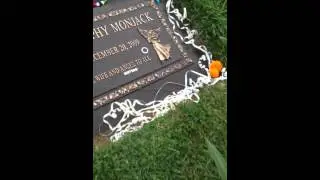 Brittany Murphy grave