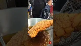 One of The Best Crispy Pork Chefs in Bangkok