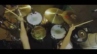 The Chemical Brothers - Block Rockin' Beats (Played on drums the REAL way... I think?)