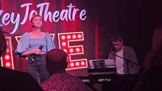 42 Ballons Jack Godfy and Evelyn Hoskins sing Helium at Mickey Jo Theatre Live