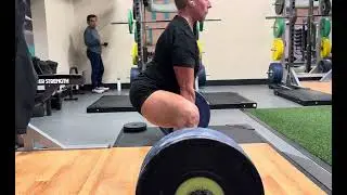 Deadlifts, Sumo: W14D3 245 (Set 2 of 5)