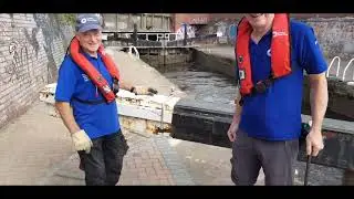 a nice day for the barges in the locks tinsley canal.near sheffield with few bits found.