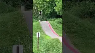Cliffs Bike Park🚲#sendit #jump #fun #bmx #bycycle