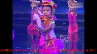 Chinese Folk Dance by Cute Kids