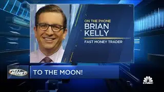 Bitcoin gets a bump as President Joe Biden signs crypto executive order