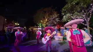 A Musical Christmas with Mariachi Alegr&iacute;a de Disneyland & Miguel | Holiday Magic at Disneyland
