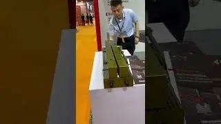 Adjustable non-indentation bending machine mold