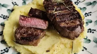 Comfort Food at Its Finest | Steak & Mashed Potatoes