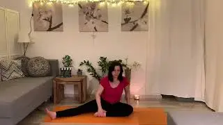 Yoga 🧘&zwj;♂️ breathing techniques, lymphatics system stimulation, hips opening 