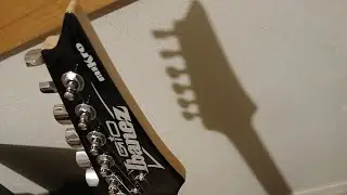 How to play electric guitar