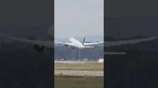 Excellent Plane Take Off at Europe's Best Airport Frankfurt Germany 🇩🇪  #viral #fun #airport #asmr