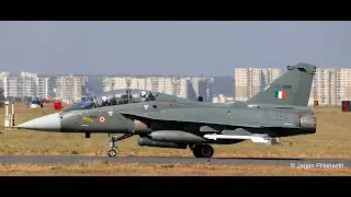 HAL Tejas Mk 1 Trainer (LCA) at Aero India ( 4K Video)