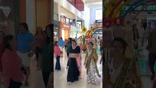 Haryana ki chori pahuchgi mall me❤️#viral #haryanvichori #desilife #desiculture #villagelife