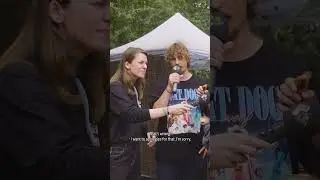 Fat Dog tries Hans Worst's iconic Rot Dog | Interview | Vera On Track