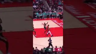 Shepp with the full-court pass 🏈 #rockets