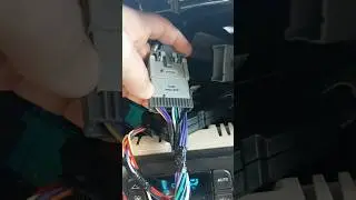Stereo install 2000-2006 Suburban, Yukon, Tahoe Stereo install Tip. Bose amp bypass.