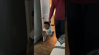 Dad Carries Baby Like a Gym Bag 🤣 (🎥: BViral)