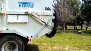 1992 International 4600 street sweeper truck for sale | sold at auction September 18, 2013