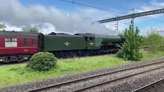 60103 &lsquo;Flying Scotsman&rsquo; passes through Polesworth on 5V44