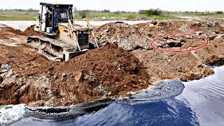 BEST!!! D53P KOMATSU DOZER PUSH SOIL MOVE INTO WATER, 25.5T TRUCK UNLOADING