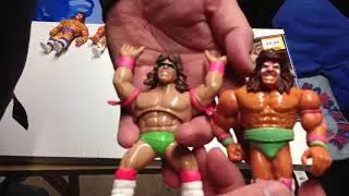 WWE Mattel retro figure unboxing ULTIMATE WARRIOR and WWF hasbro comparison